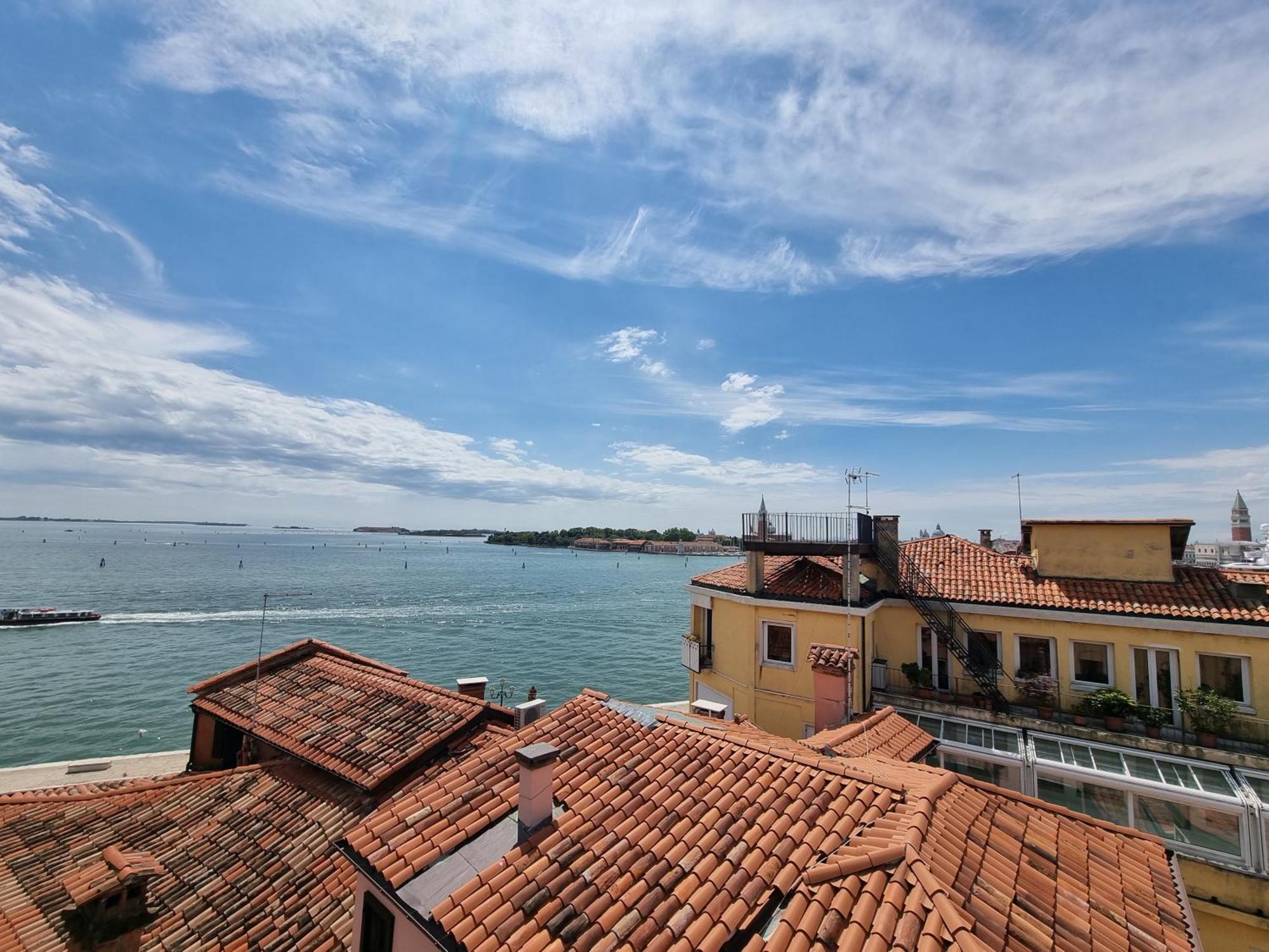 Biennale Terrace Apartment Venice Exterior photo
